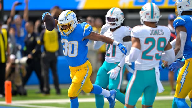 Cowboys vs. Chargers Player Props with Bet365